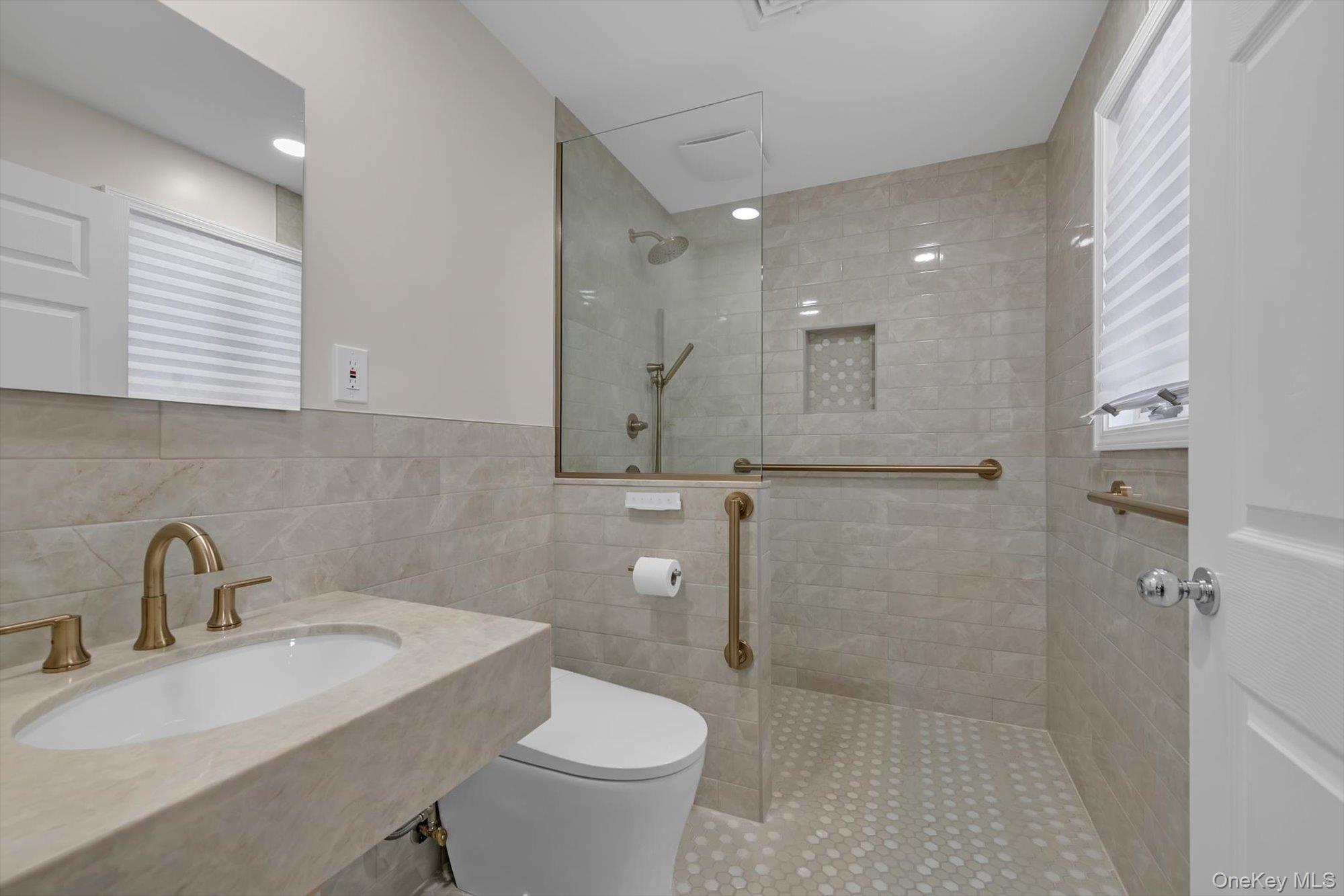 849 Flanders Drive Valley Stream, NY 11581 - Photo 9 of 23