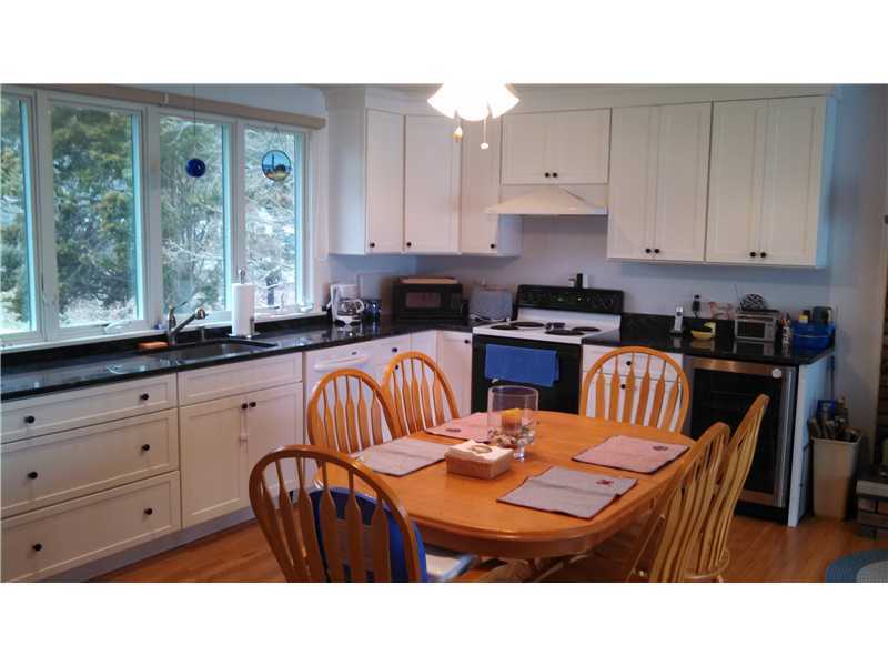 26 Riptide Drive North Kingstown, RI 02874 - Photo 6 of 10 Kitchen.
