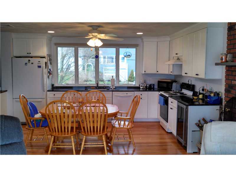 26 Riptide Drive North Kingstown, RI 02874 - Photo 7 of 10 Kitchen.