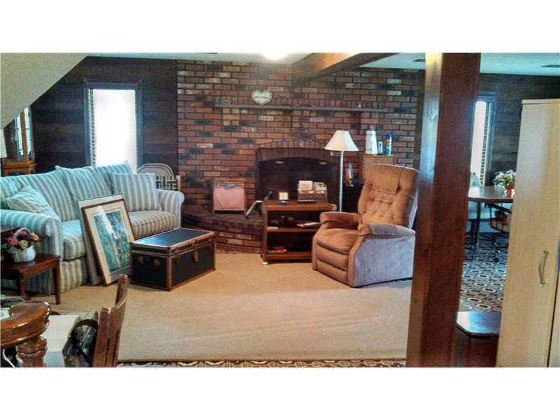 26 Riptide Drive North Kingstown, RI 02874 - Photo 10 of 10 Den/Family/Great Room.