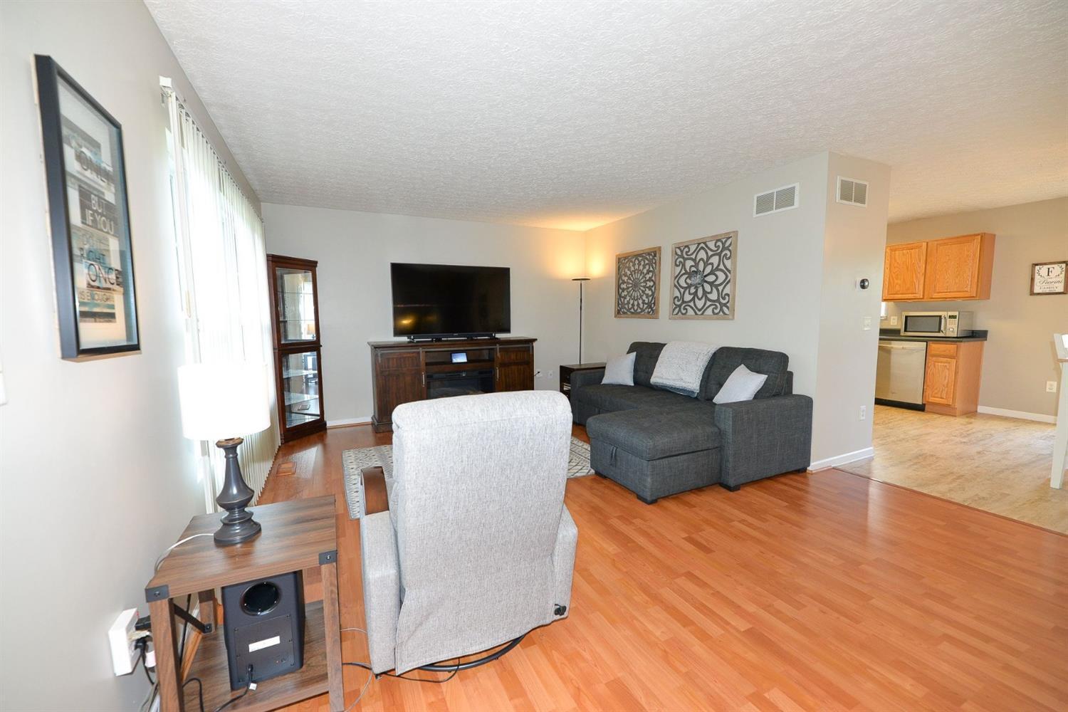 6172 Dry Ridge Road Cincinnati, OH 45252 - Photo 7 of 25 Gallery Image 7
