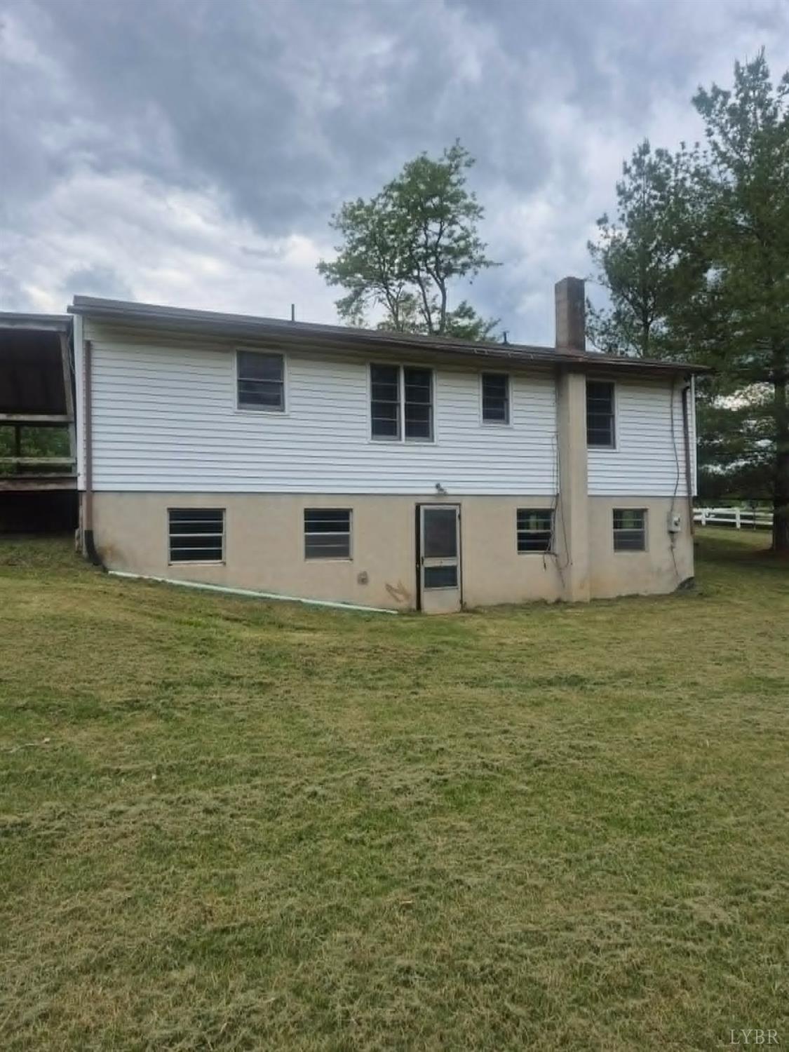 1165 Irving Road Thaxton, VA 24174 - Photo 4 of 20 Gallery Image 4