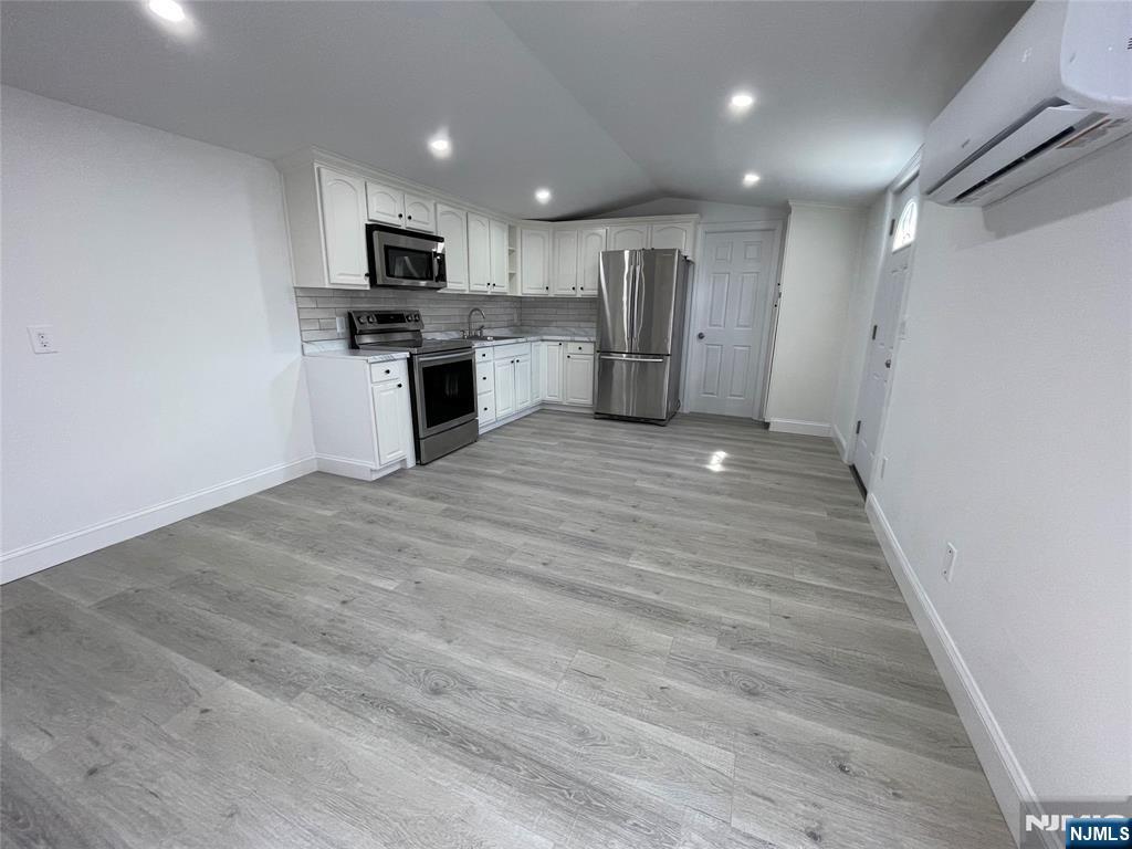 10 3rd Street Wayne, NJ 07470 - Photo 11 of 13