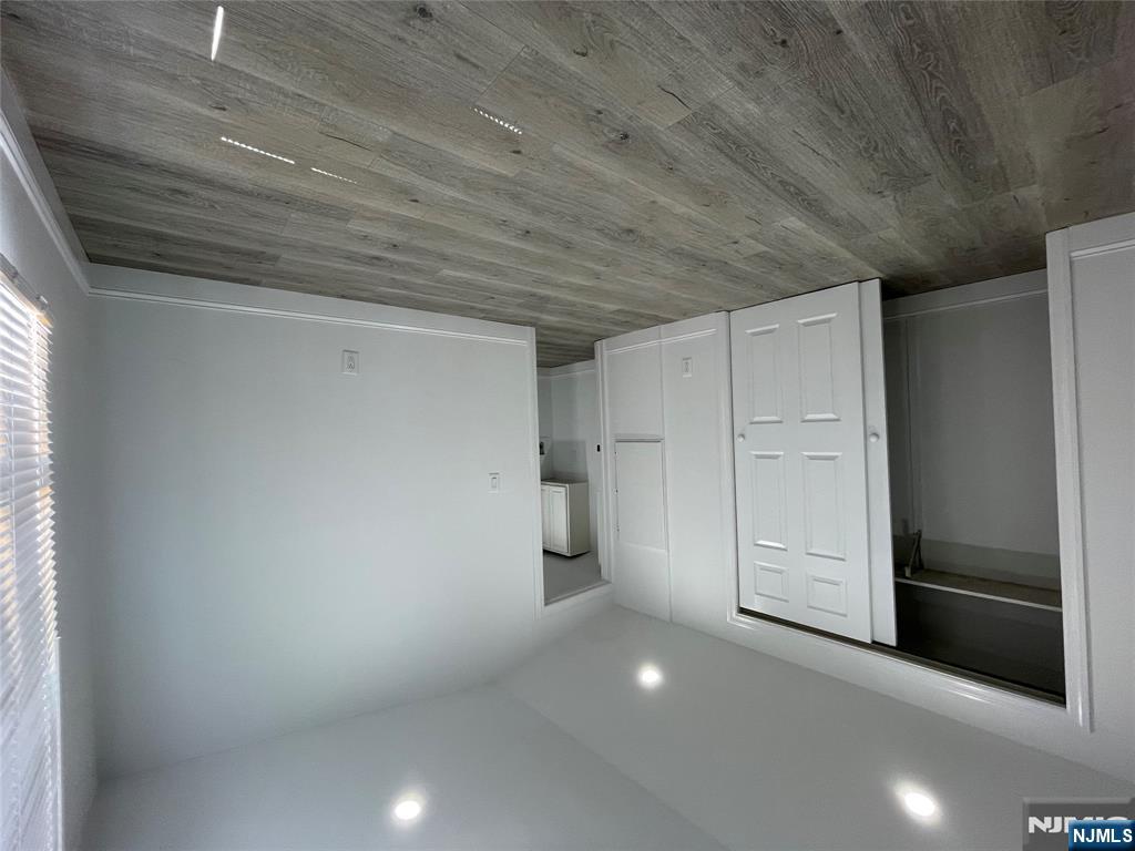 10 3rd Street Wayne, NJ 07470 - Photo 4 of 13