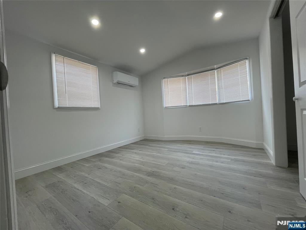 10 3rd Street Wayne, NJ 07470 - Photo 7 of 13
