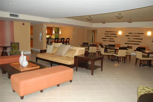 $2,600 | 7350 Southwest 89th Street, Unit 1908S, Miami, FL 33156