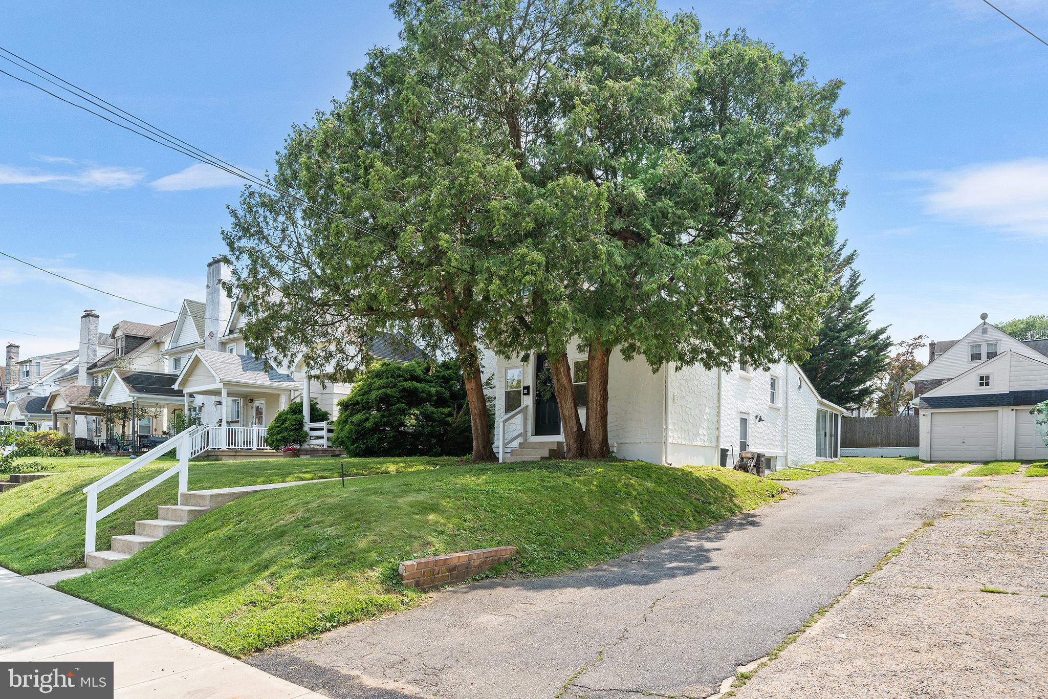 132 Woodbine Road Havertown, PA 19083 - Photo 2 of 34 Gallery Image 2