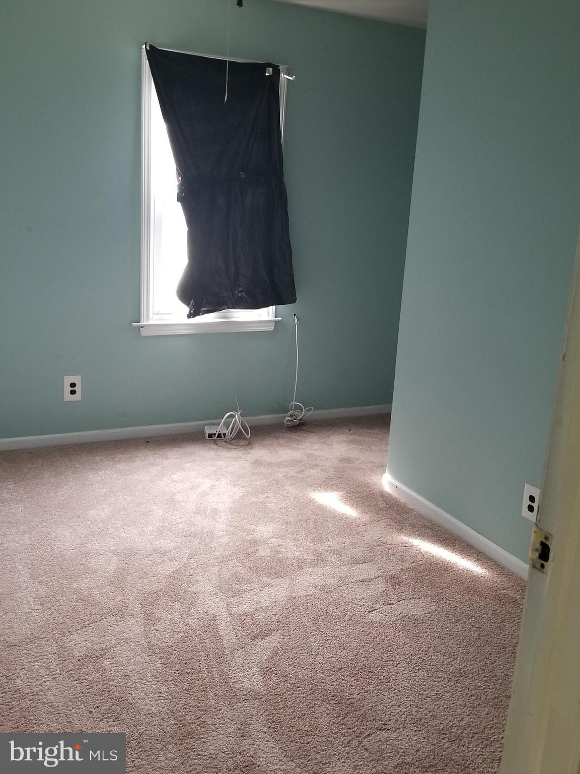 27 East Line Street Penns Grove, NJ 08069 - Photo 17 of 19