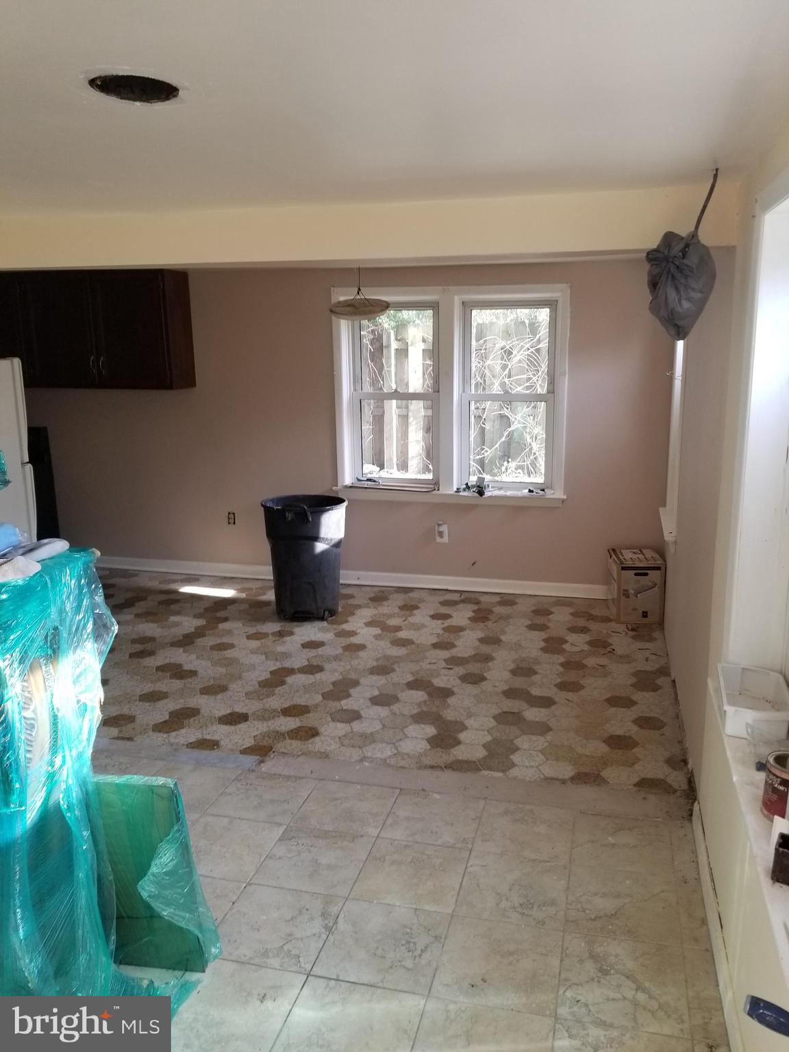 27 East Line Street Penns Grove, NJ 08069 - Photo 7 of 19