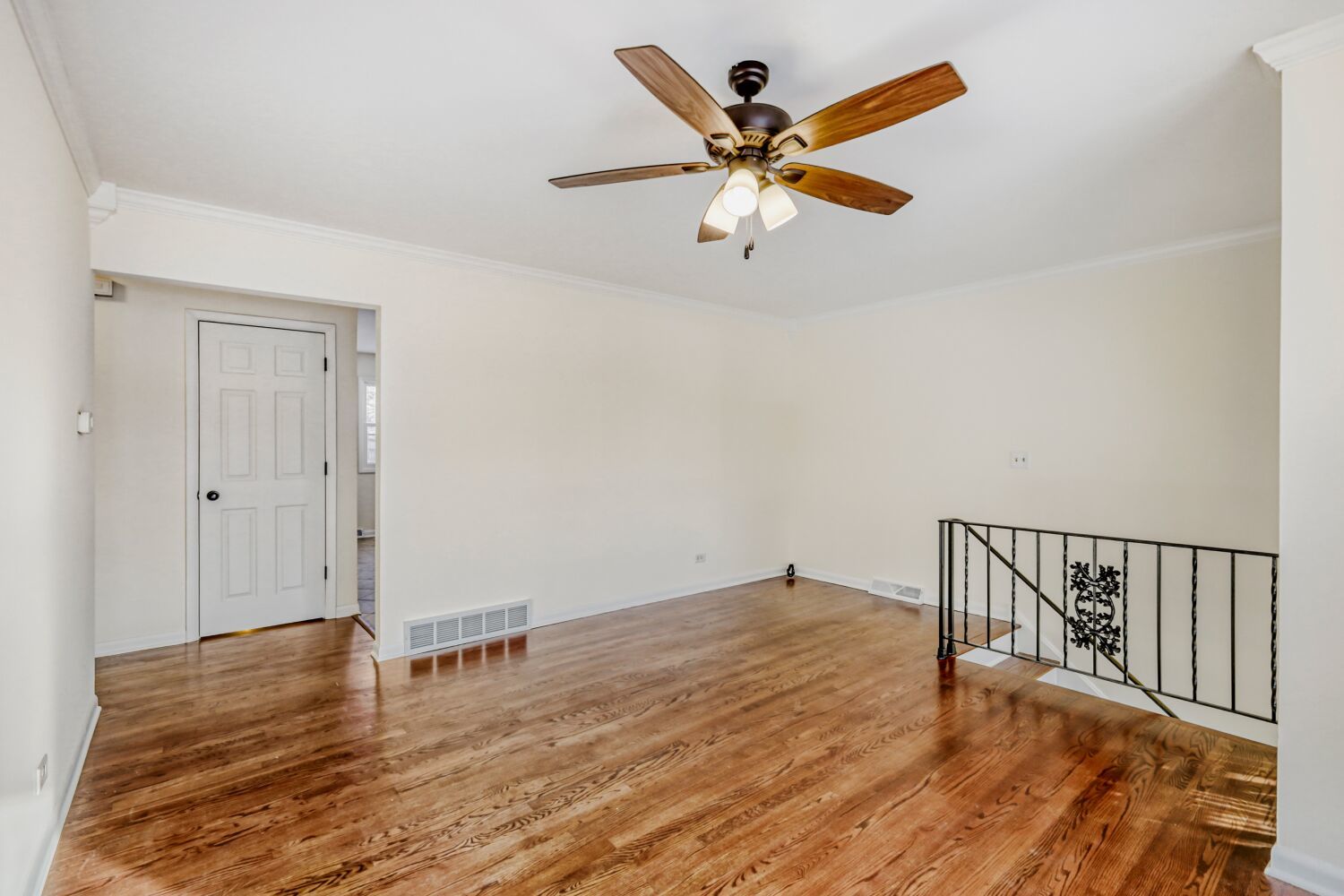 1630 Maple Lane Elgin, IL 60123 - Photo 15 of 21