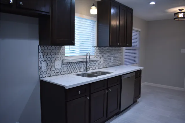 $2,050 | 3110 Springhill Drive, Missouri City, TX 77459