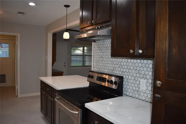 $2,050 | 3110 Springhill Drive, Missouri City, TX 77459