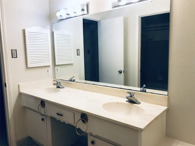 $2,050 | 3110 Springhill Drive, Missouri City, TX 77459