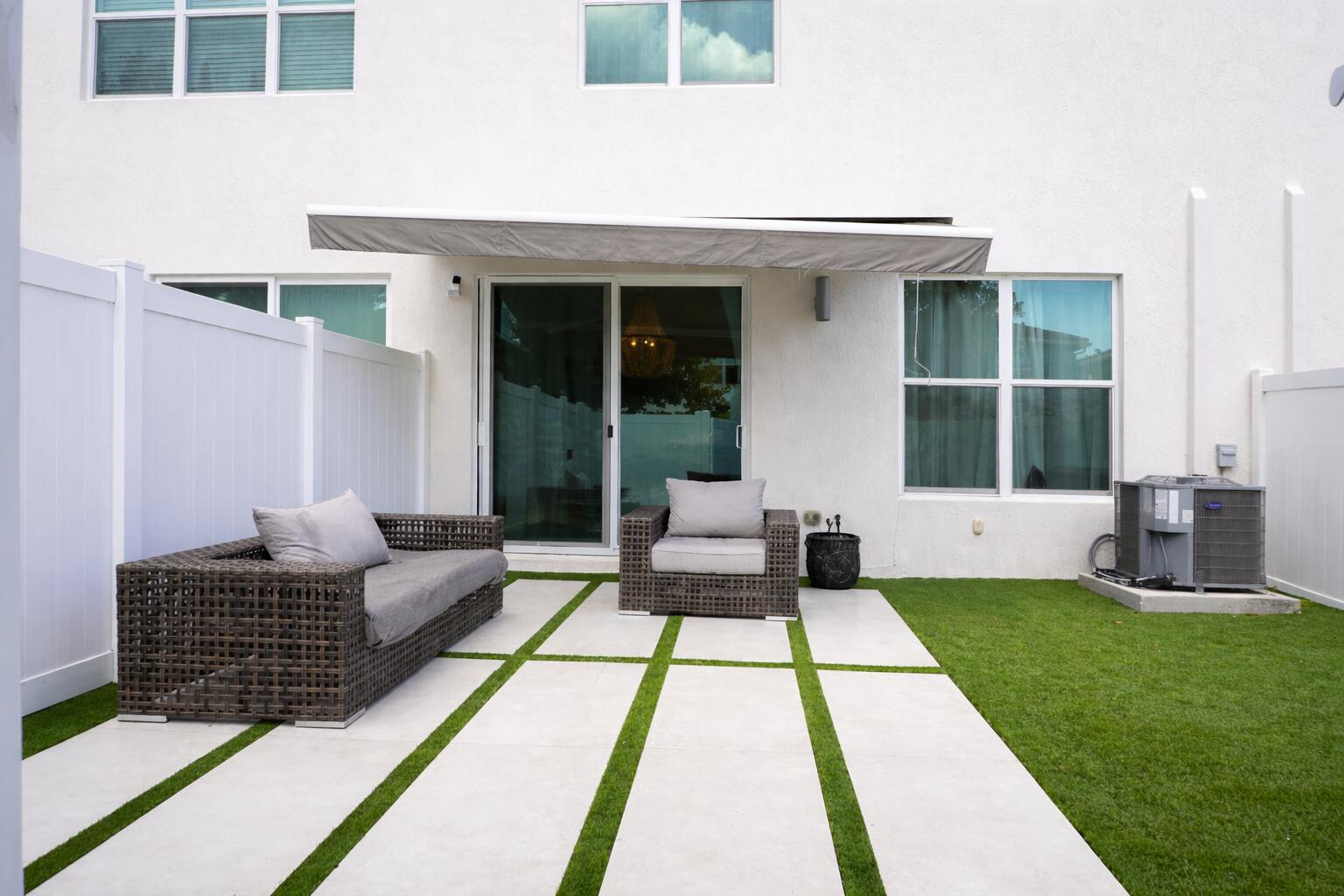 1104 Rio Court Deerfield Beach, FL 33064 - Photo 29 of 30 354EA435-9C98-42B0-A82E-11C6A6F12277