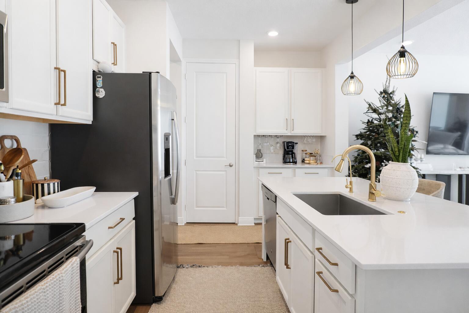 1104 Rio Court Deerfield Beach, FL 33064 - Photo 6 of 30 F35437E4-7F80-45B1-9F3C-15CA80FE922F