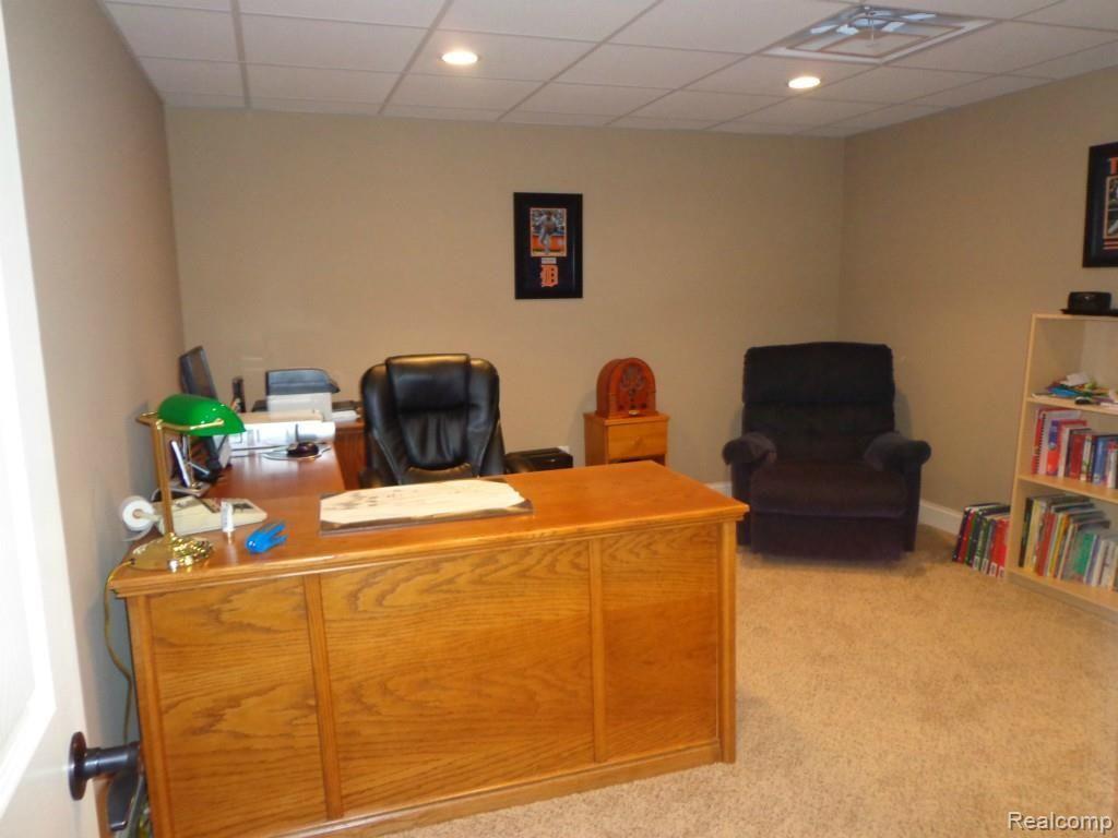 752 Quarry Drive Rochester, MI 48306 - Photo 24 of 28 DSC00866.jpg