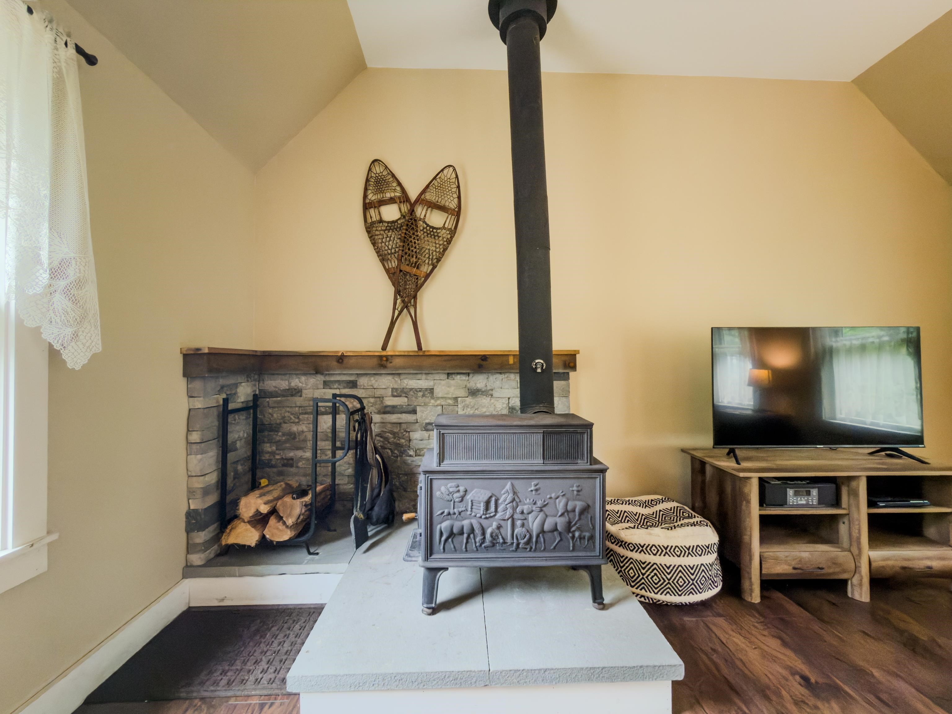 391 Bradley Hill Road Bath, NH 03740 - Photo 11 of 57