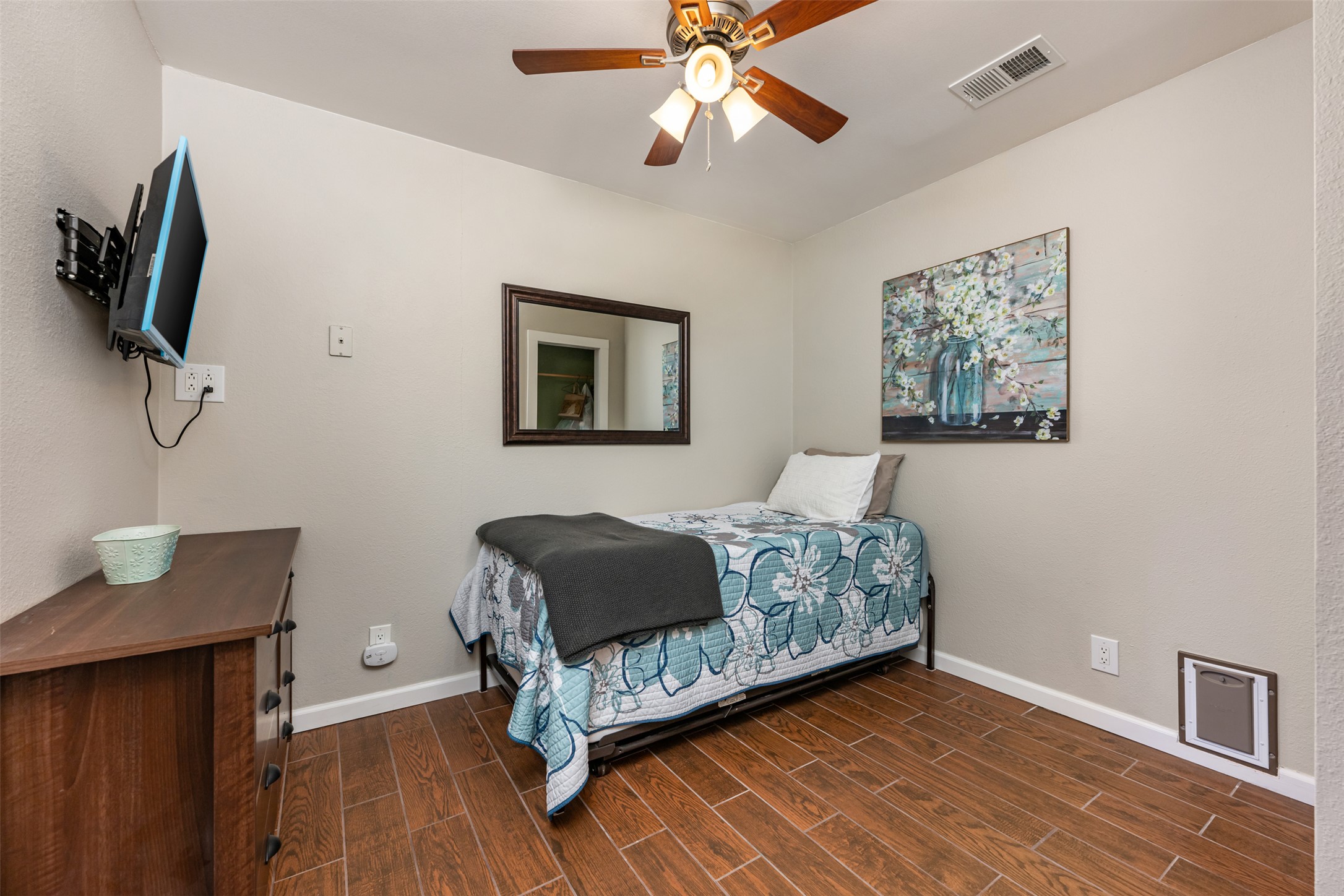 6501 County Road 239 Jarrell, TX 76537 - Photo 19 of 40 4th bedroom