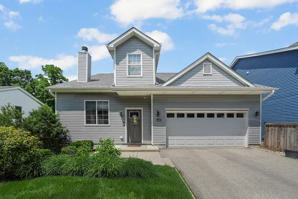 $615,000 | 228 Juneway Terrace, Lake Bluff, IL 60044