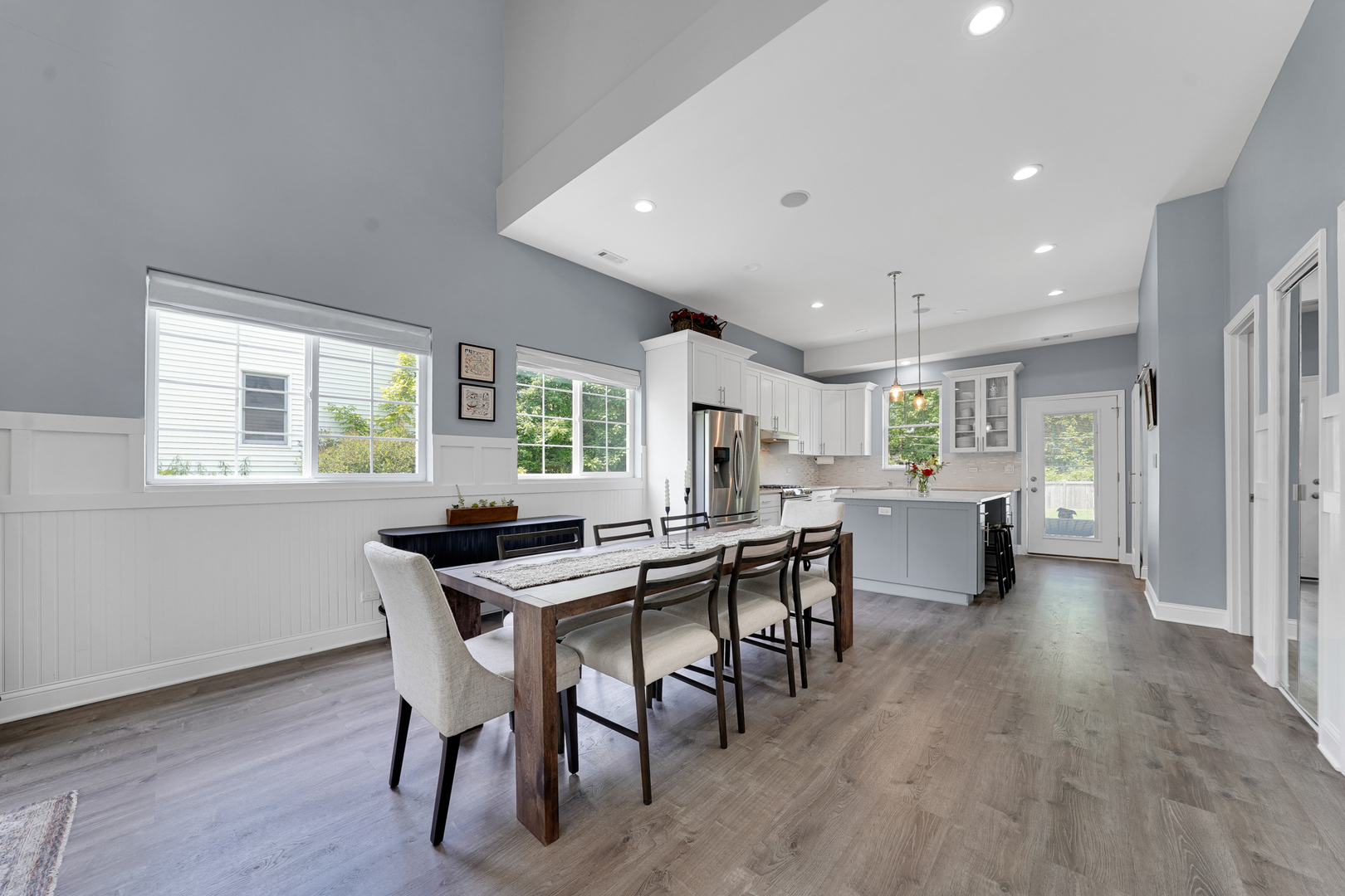 228 Juneway Terrace Lake Bluff, IL 60044 - Photo 5 of 24