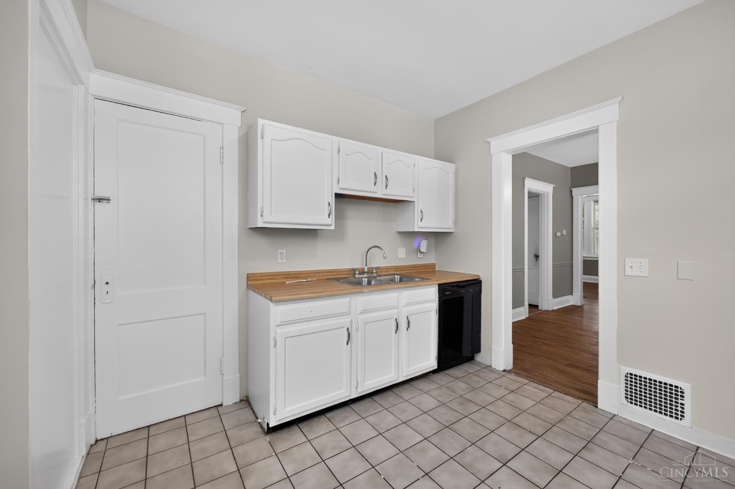 4679 Rapid Run Road Cincinnati, OH 45238 - Photo 12 of 30