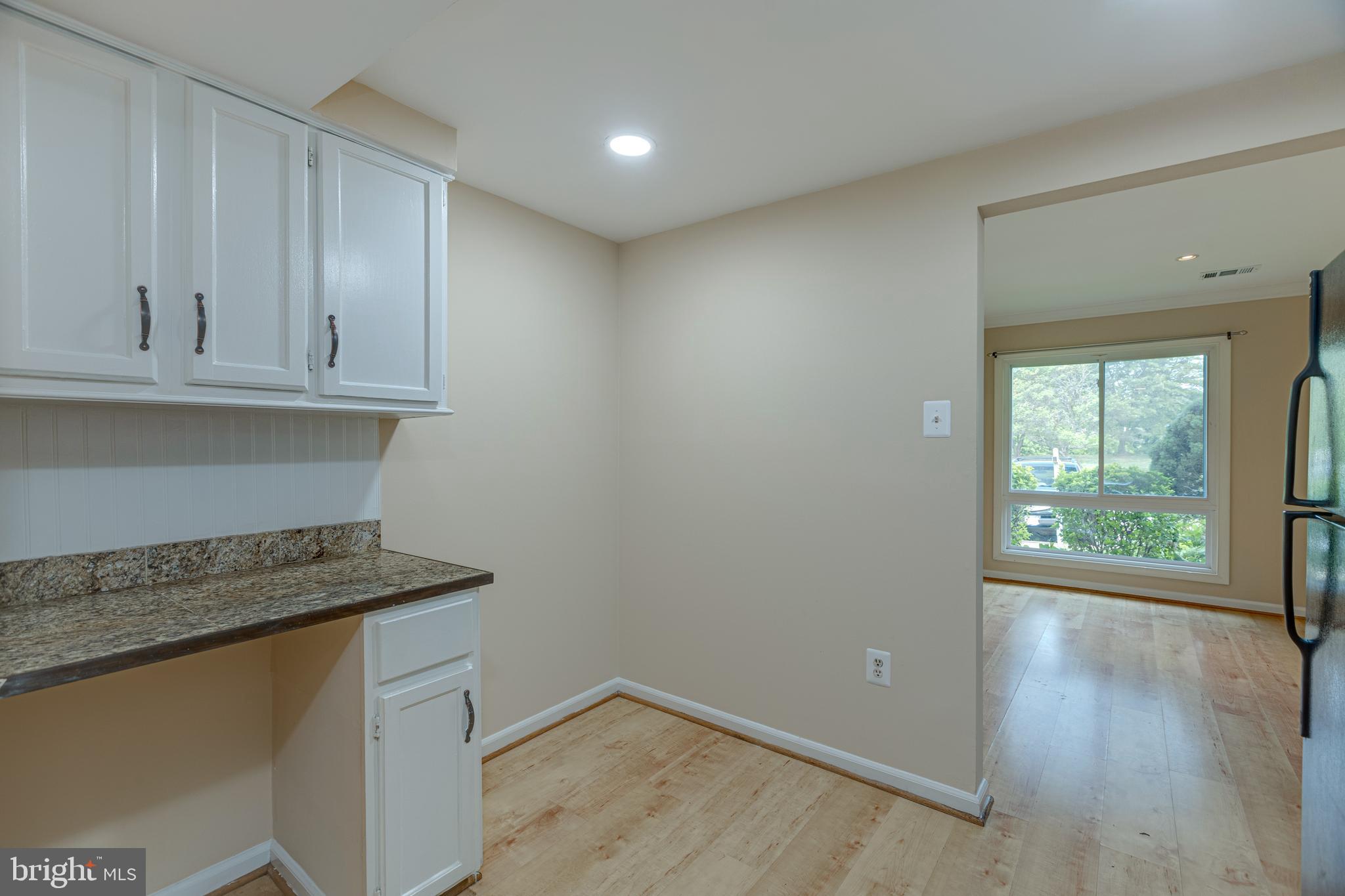 188 North Cottage Road Sterling, VA 20164 - Photo 13 of 35 Breakfast nook