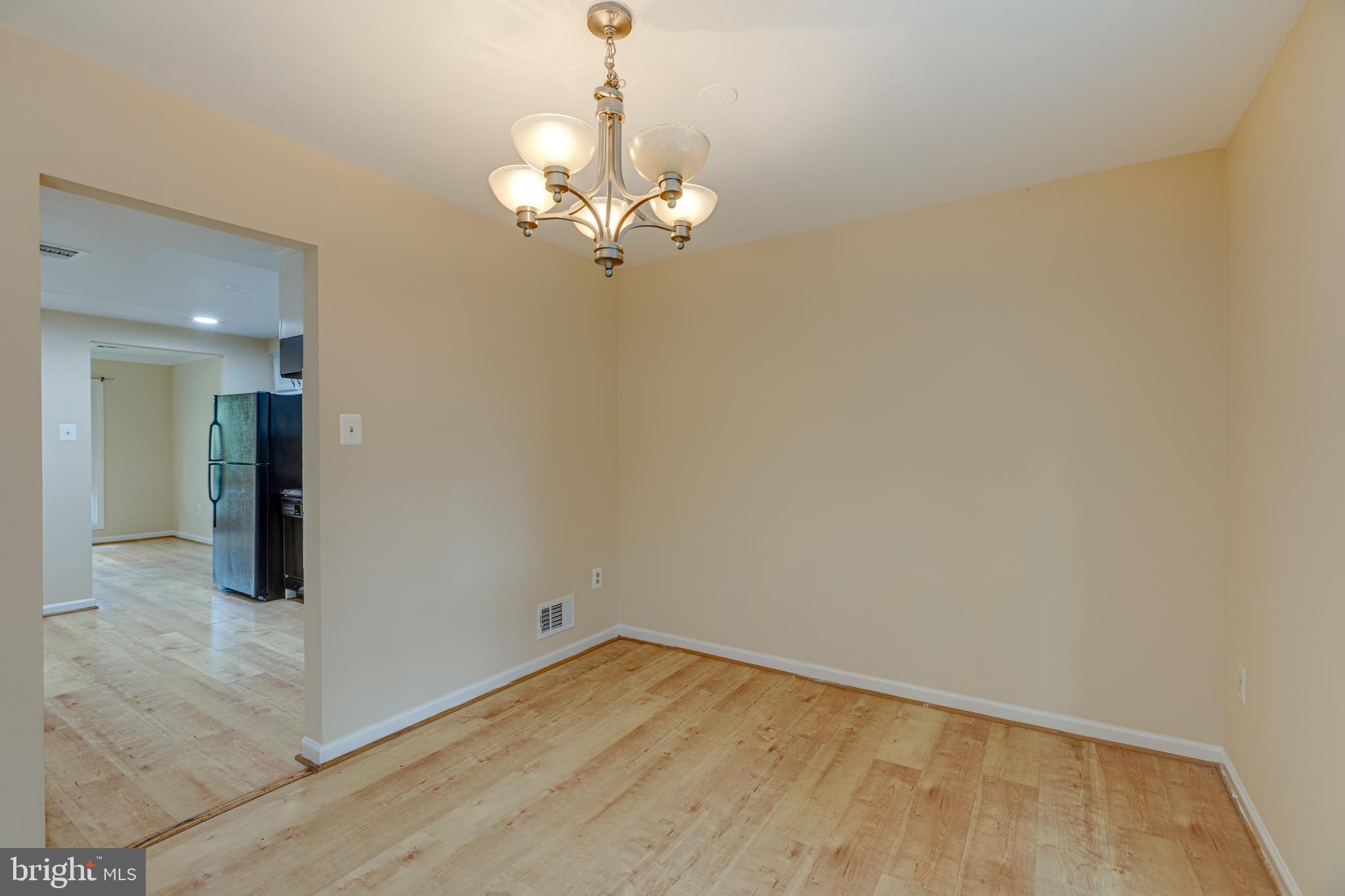 188 North Cottage Road Sterling, VA 20164 - Photo 14 of 35 Dining room