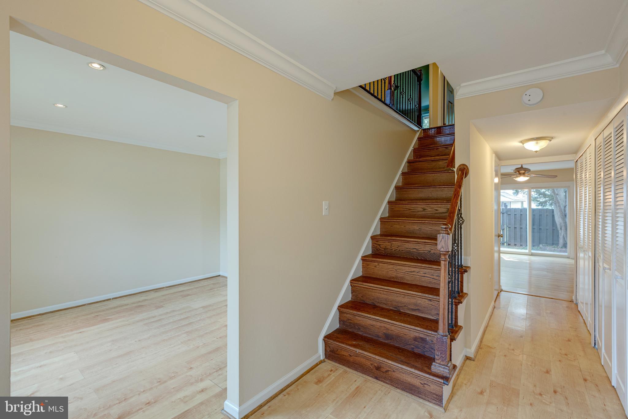 188 North Cottage Road Sterling, VA 20164 - Photo 20 of 35 Stairs from the foyer