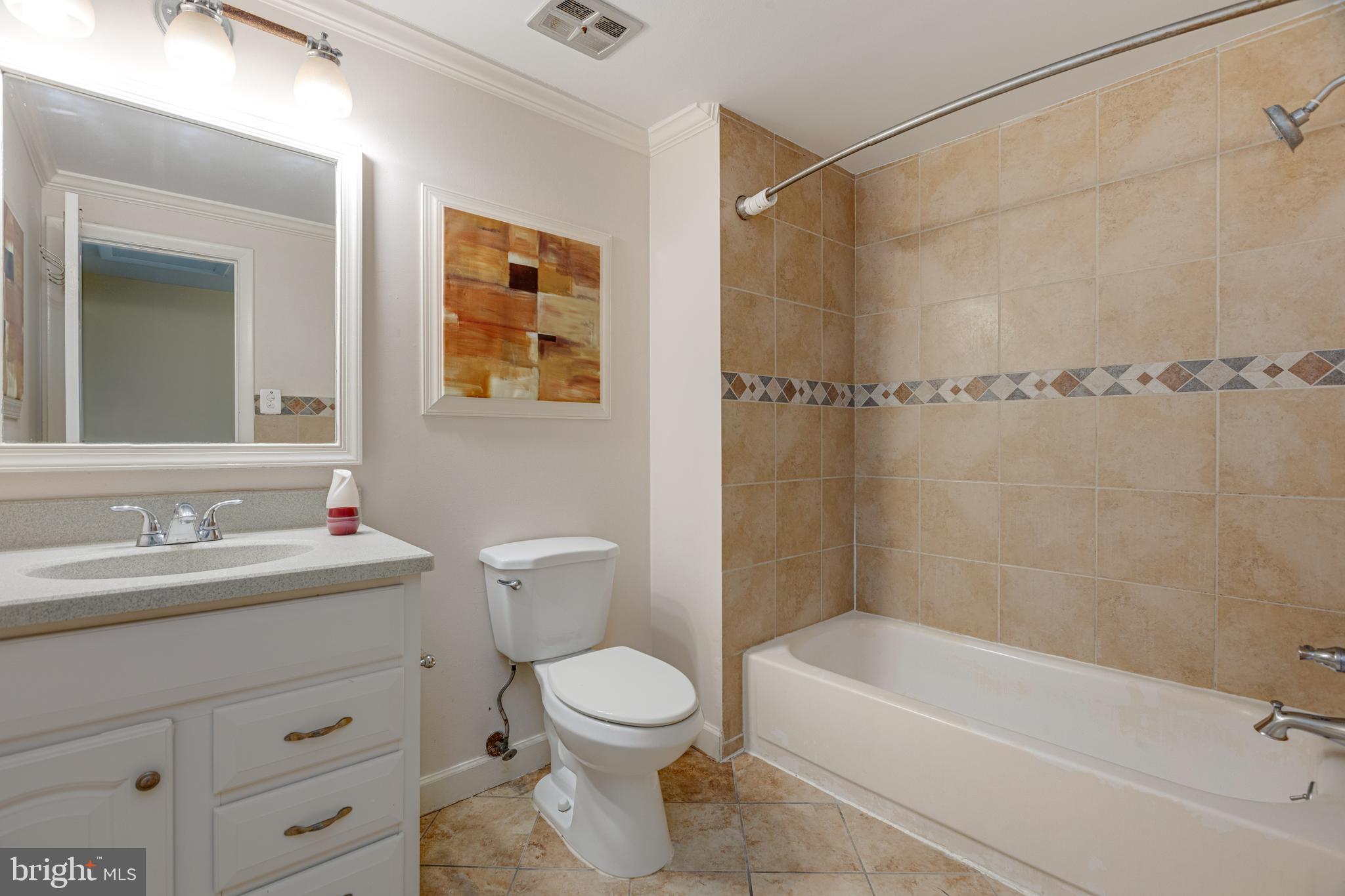 188 North Cottage Road Sterling, VA 20164 - Photo 22 of 35 Hallway full bathroom