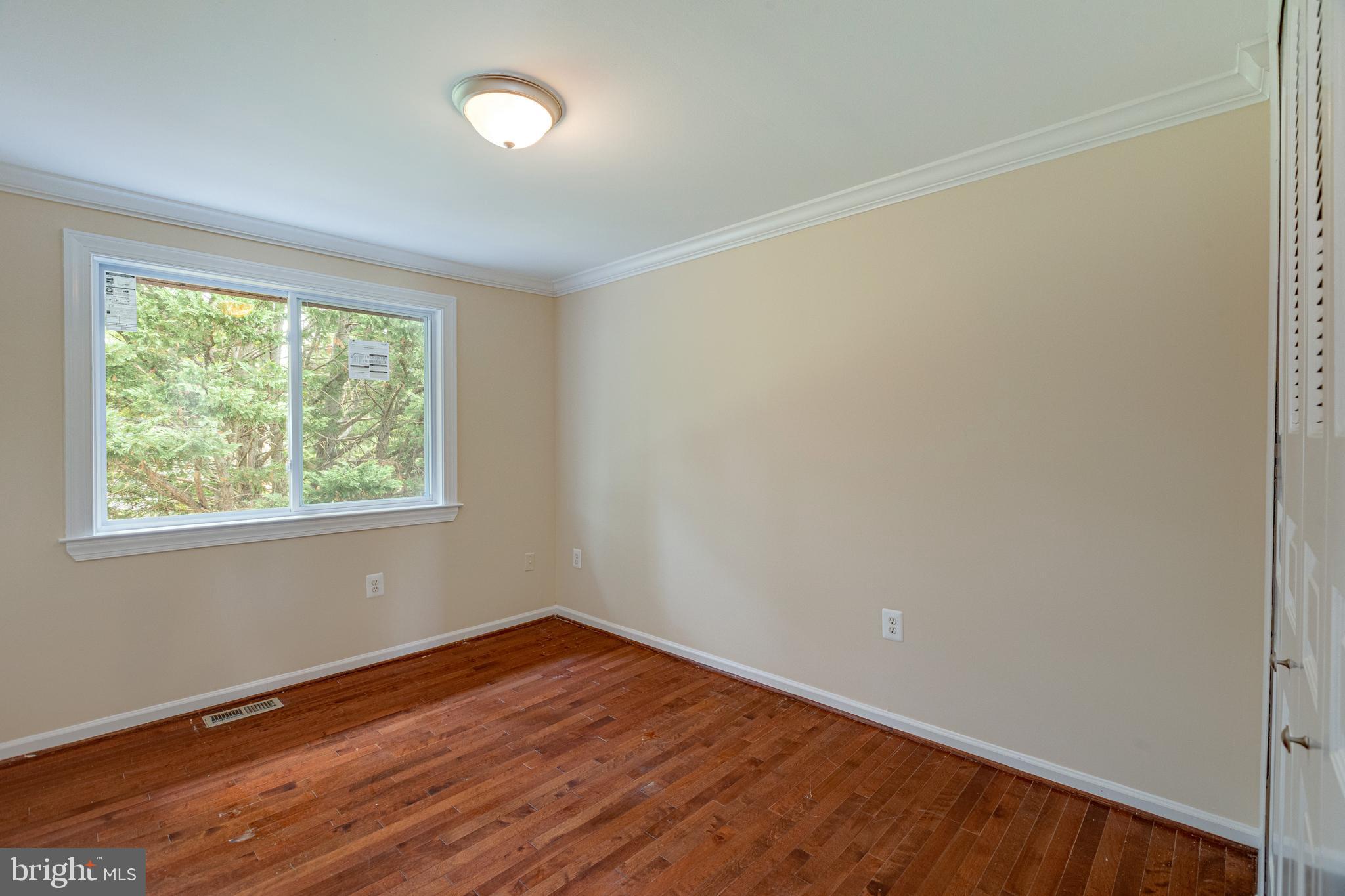 188 North Cottage Road Sterling, VA 20164 - Photo 23 of 35 Bedroom 2