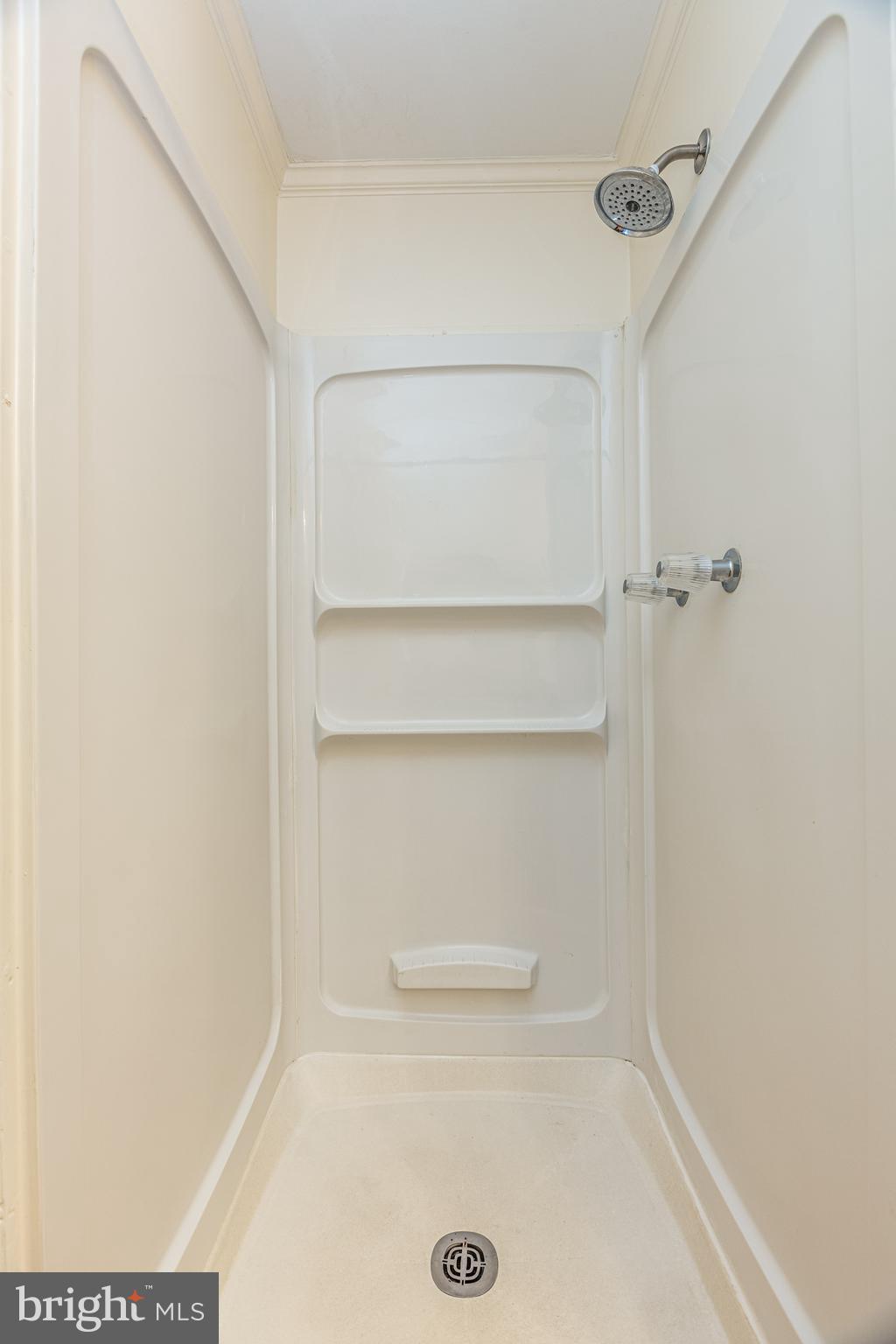 188 North Cottage Road Sterling, VA 20164 - Photo 27 of 35 Master shower