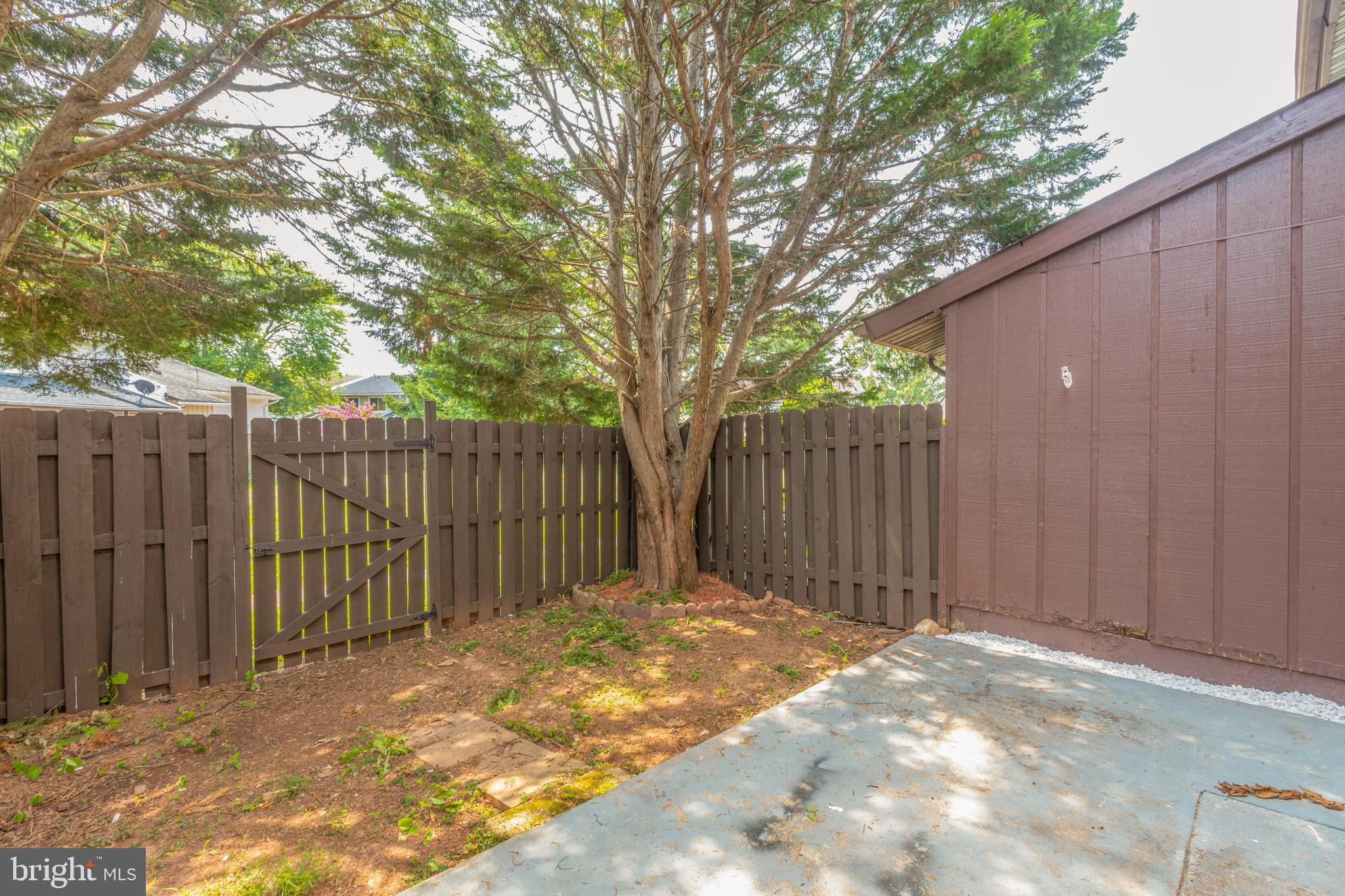188 North Cottage Road Sterling, VA 20164 - Photo 33 of 35 Backyard