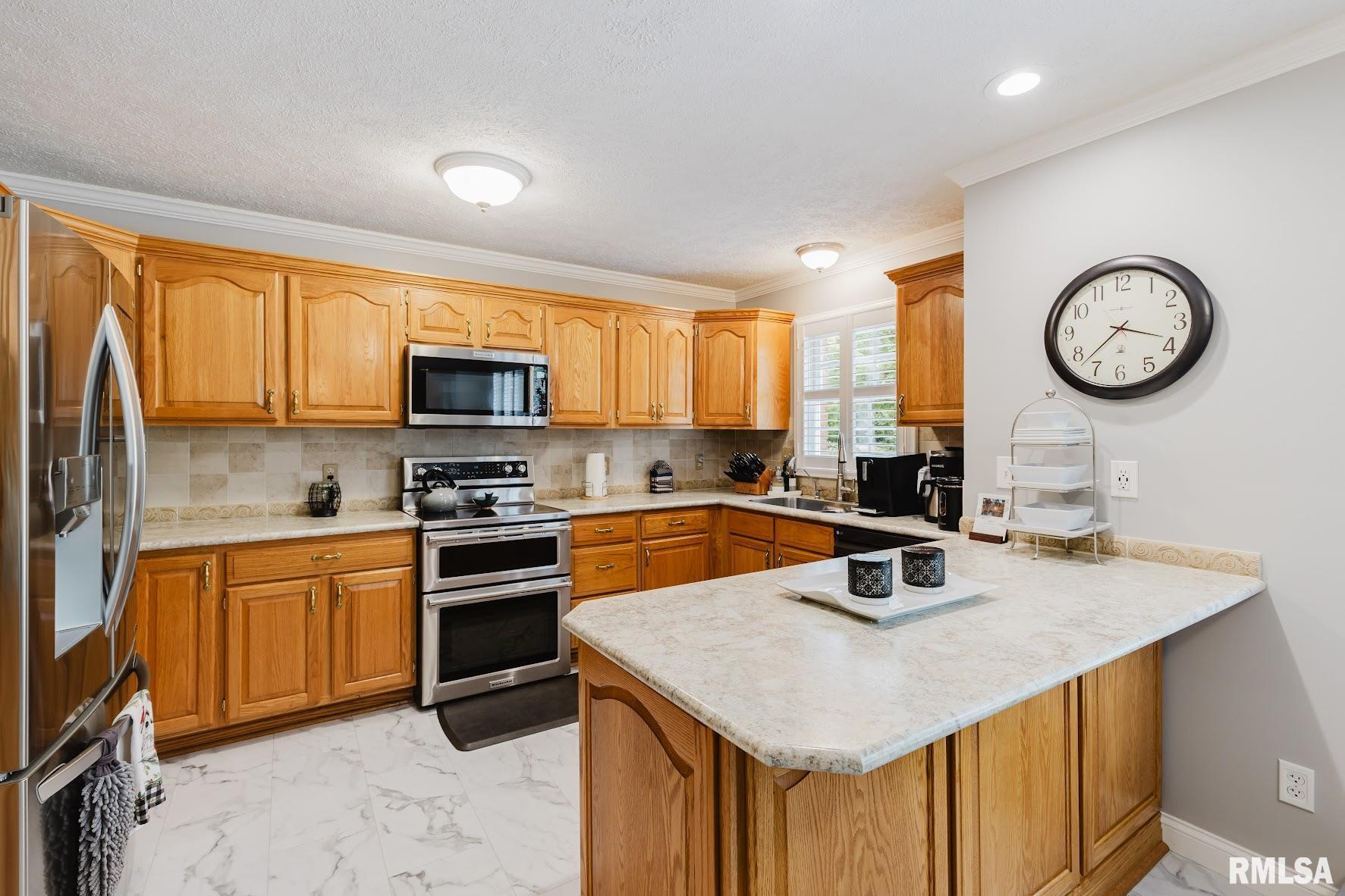 1803 Reveille Road Marion, IL 62959 - Photo 13 of 83 Gallery Image 13