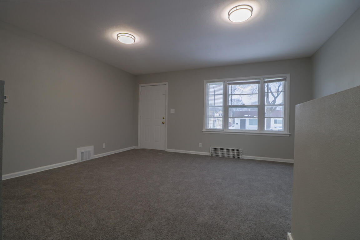 4337 North 42nd Place Milwaukee, WI 53216 - Photo 2 of 13 Living Room