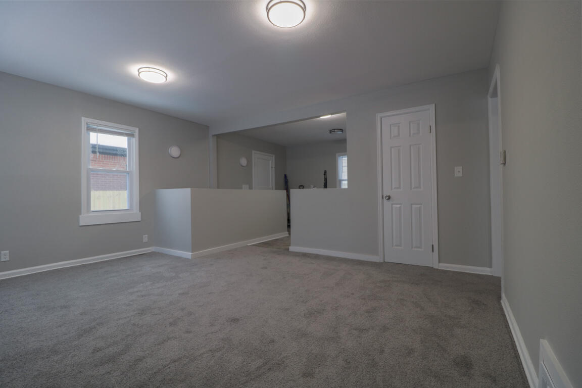 4337 North 42nd Place Milwaukee, WI 53216 - Photo 3 of 13 Living Room
