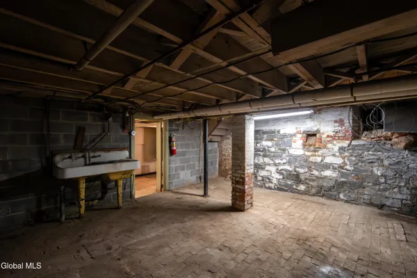 $420,000 | 184 Central Avenue, Albany, NY 12206
