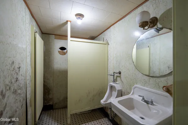 $420,000 | 184 Central Avenue, Albany, NY 12206