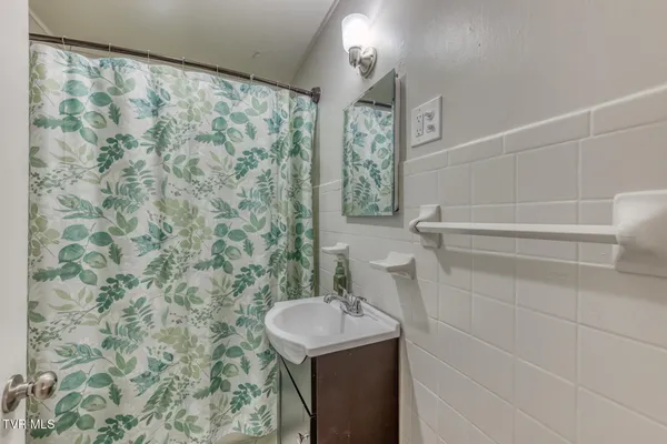 $234,000 | 441 Mimosa Street, Mount Carmel, TN 37645