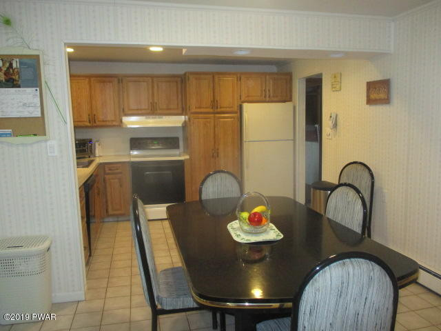 113 T Rt 351 Moscow, PA 18444 - Photo 7 of 24