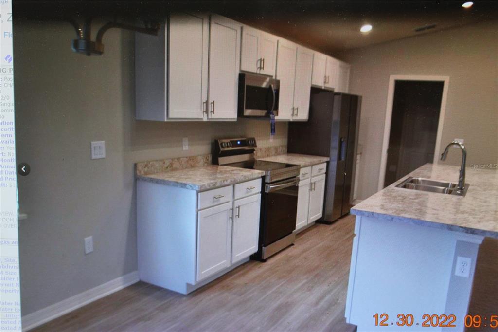 7172 Twisting Pines Loop Zephyrhills, FL 33541 - Photo 6 of 7