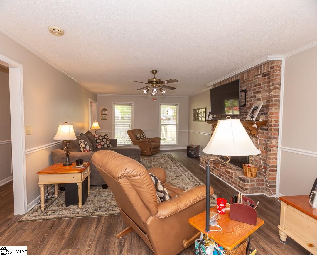 407 Syracuse Road Easley, SC 29642 - Photo 15 of 33