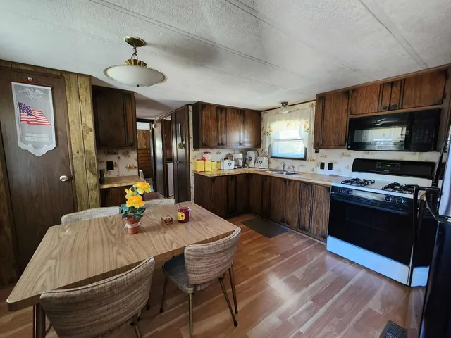 $159,900 | 1626 8th Drive, Friendship, WI 53934