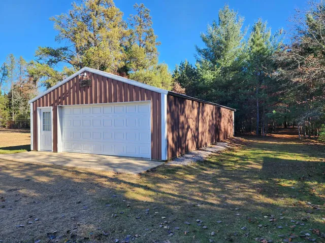 $159,900 | 1626 8th Drive, Friendship, WI 53934