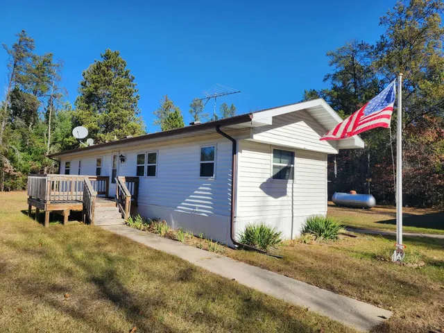 $159,900 | 1626 8th Drive, Friendship, WI 53934