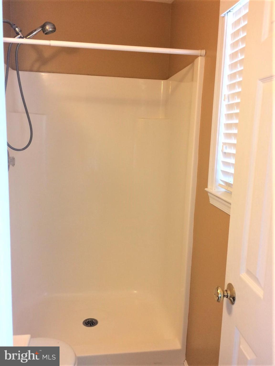 316 Oakwood Road Edgewater, MD 21037 - Photo 16 of 39 Master BA - view 2