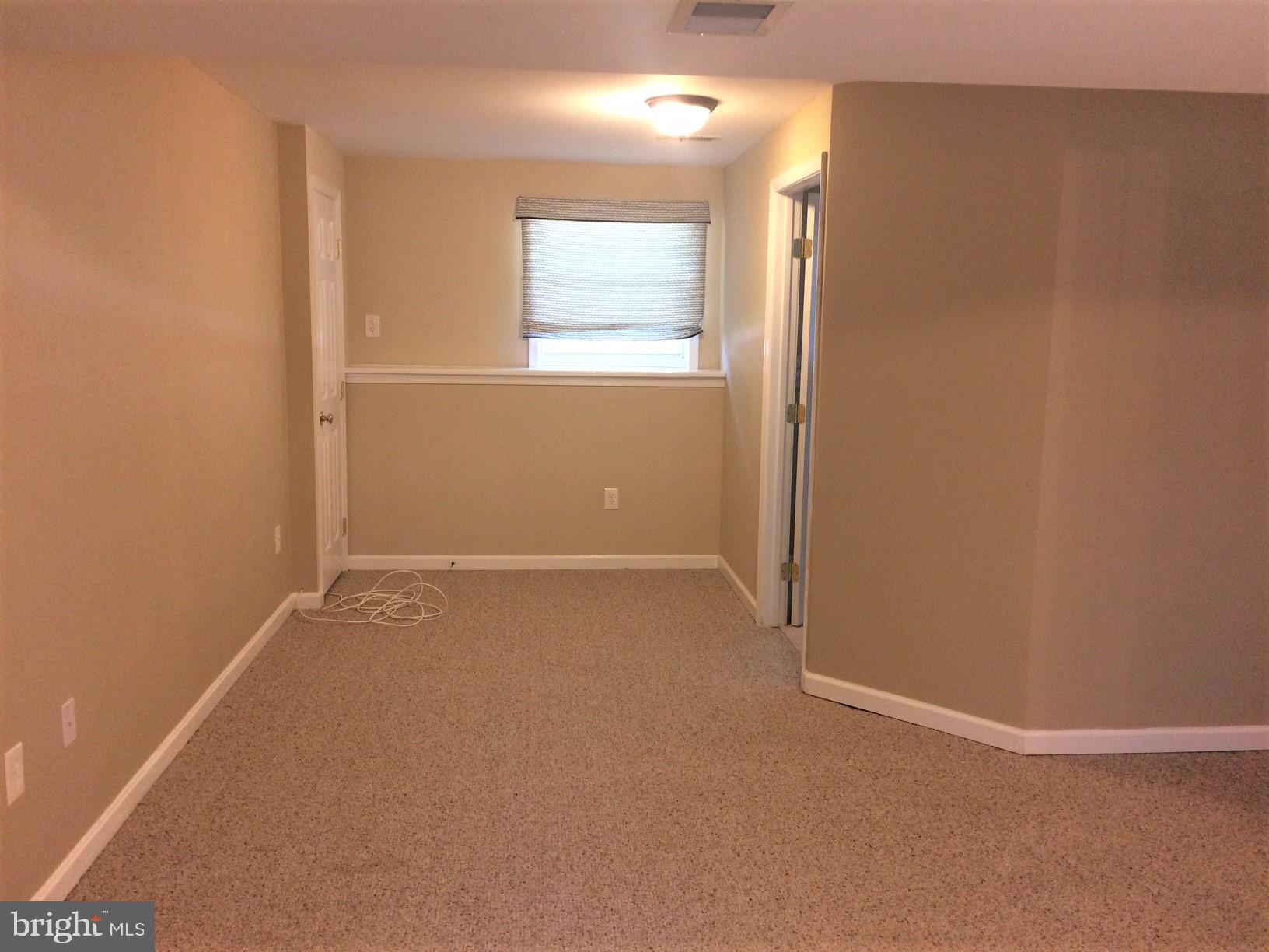 316 Oakwood Road Edgewater, MD 21037 - Photo 28 of 39 Family Room view 2