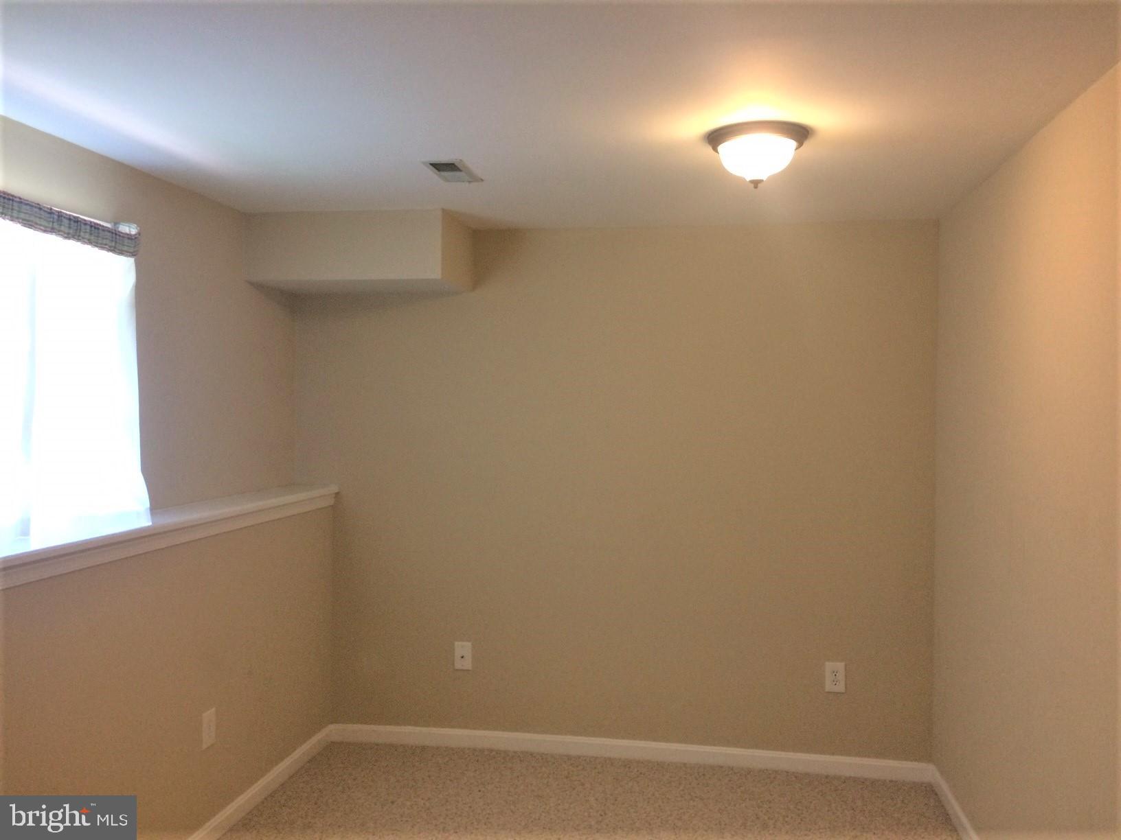 316 Oakwood Road Edgewater, MD 21037 - Photo 32 of 39 Study / Wkroom view 2