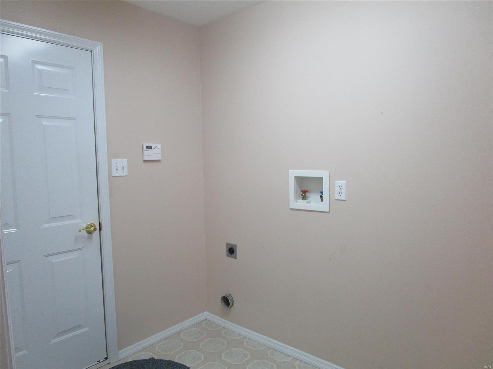 5028 Nicholas Ridge Drive St. Louis, MO 63129 - Photo 11 of 27 Gallery Image 11