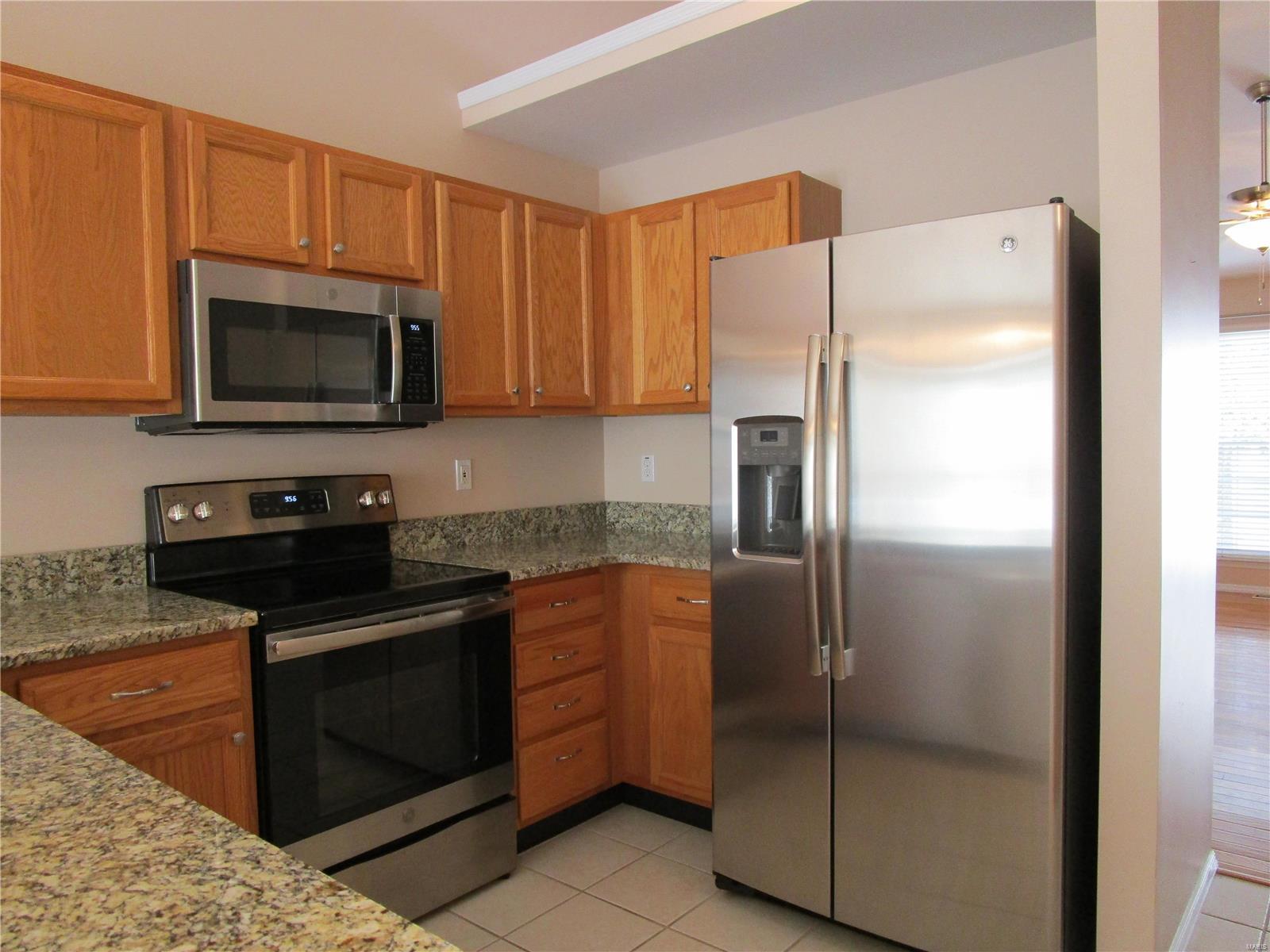 5028 Nicholas Ridge Drive St. Louis, MO 63129 - Photo 6 of 27 Gallery Image 6