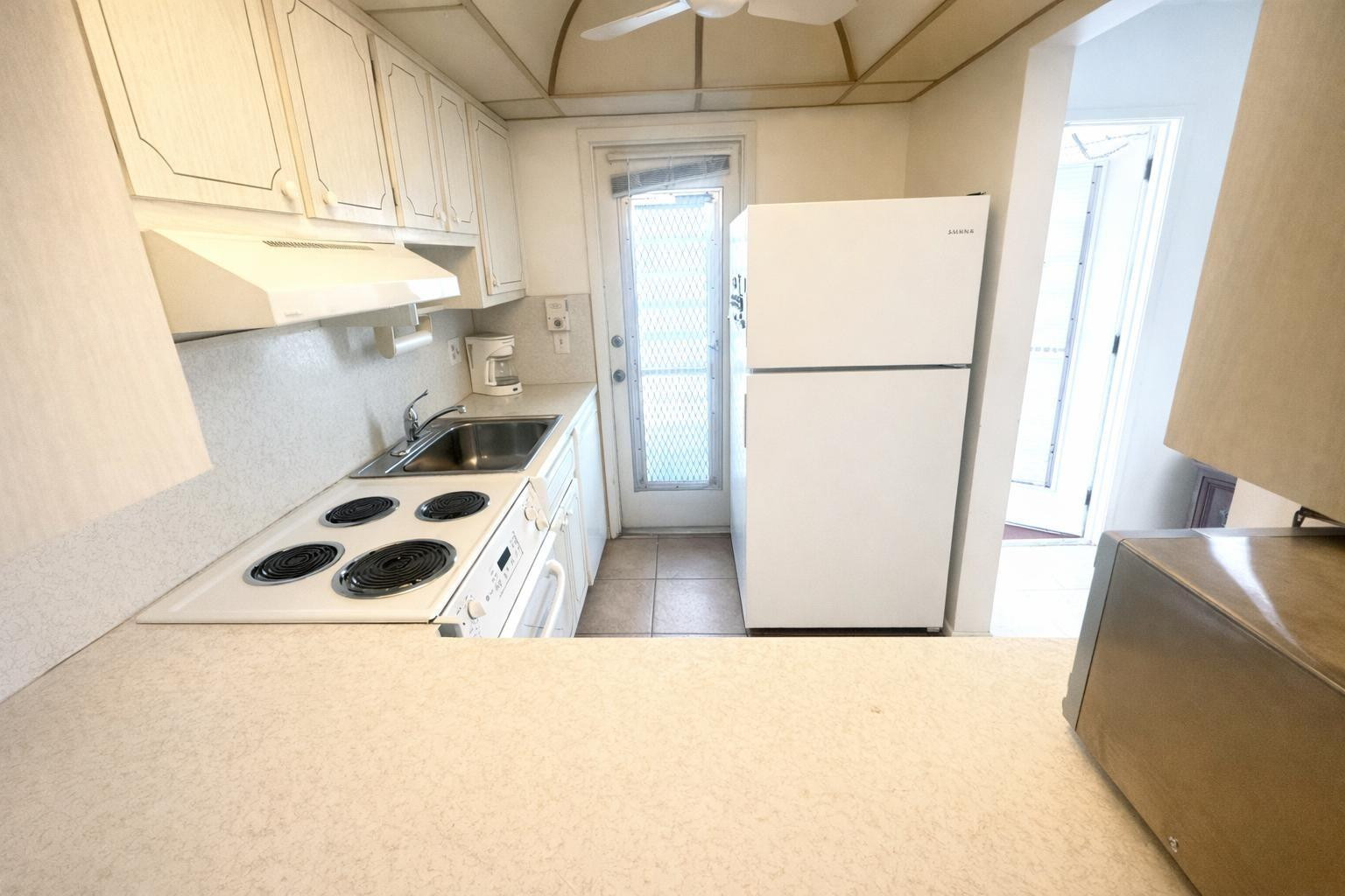 2050 Northeast 39th Street, Unit 209W Lighthouse Point, FL 33064 - Photo 8 of 20 Photo 8